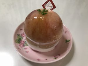久留米市にあるケーキ屋さんで 桃のデザートを食べてみました アラフォー 子育て中の息抜きや お勧めな事